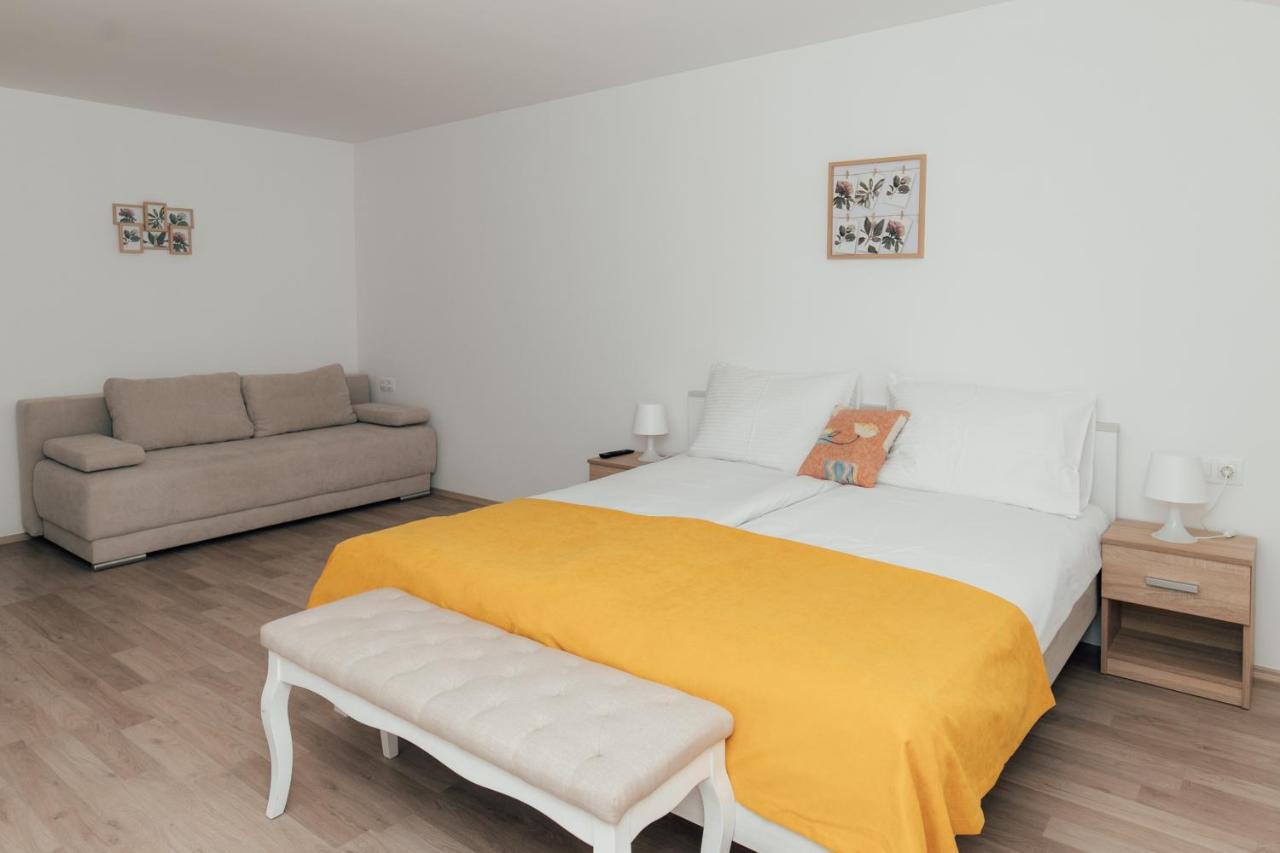 Restoran I Sobe Savic Bed & Breakfast Krnjak Екстериор снимка